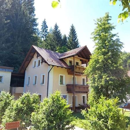 Gasthof Restaurant Jamas Hotel Pottenstein Exterior photo